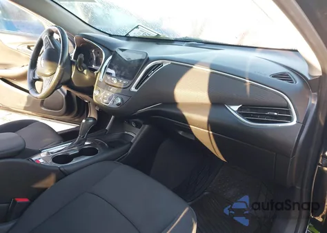 2018 Chevrolet Malibu Lt z USA, uszkodzony, nr VIN 1G1ZD5ST5JF121971